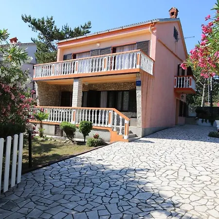 Vugrin Apartment *